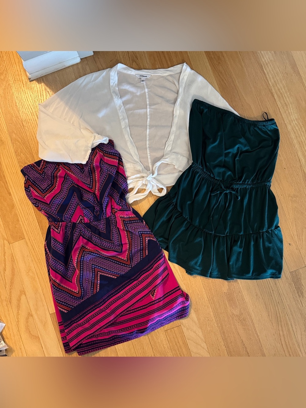 Bundle of 3 XS Express summer items- dress, romper, and crop tie top